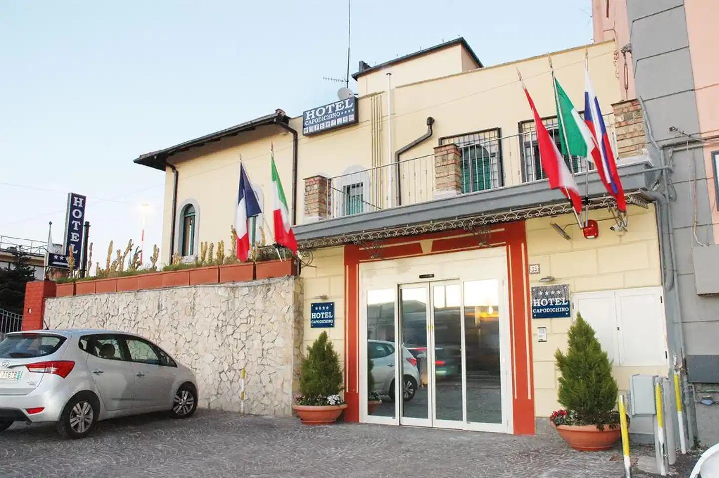 Capodichino International Hotel Aussenansicht