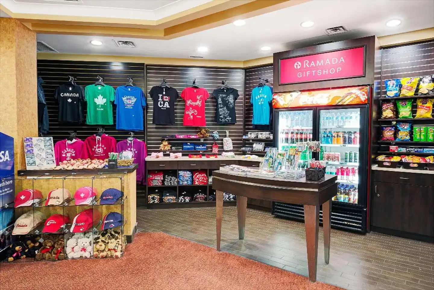 Ramada by Wyndham Niagara Falls/Fallsview Bar