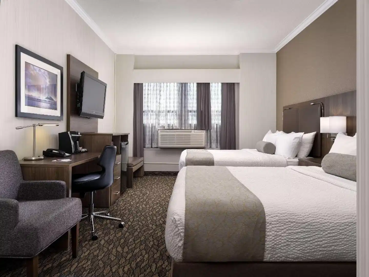 Best Western Plus Carlton Plaza Hotel Wohnbeispiel