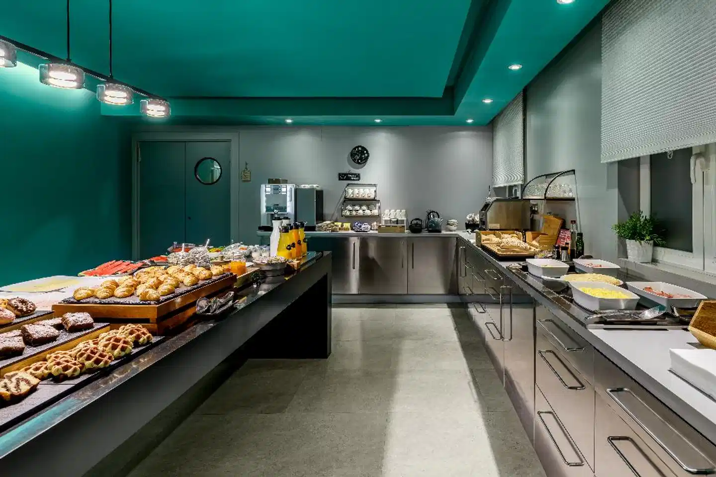 Room Mate Mario Restaurant