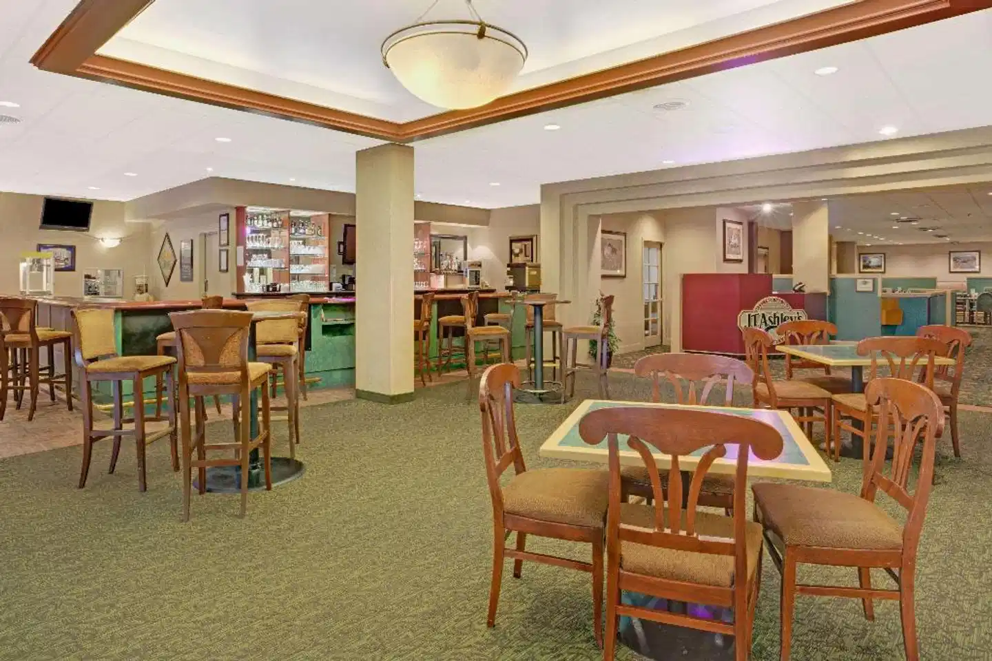 Ramada by Wyndham Reno Hotel & Casino Lobby