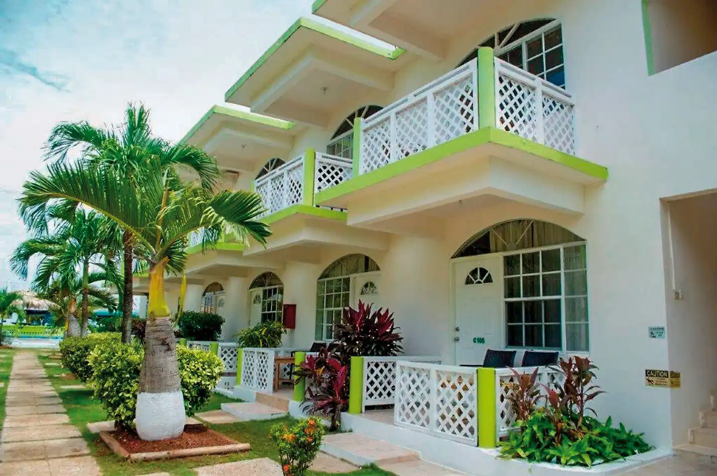 Fun Holiday Beach Resort Aussenansicht