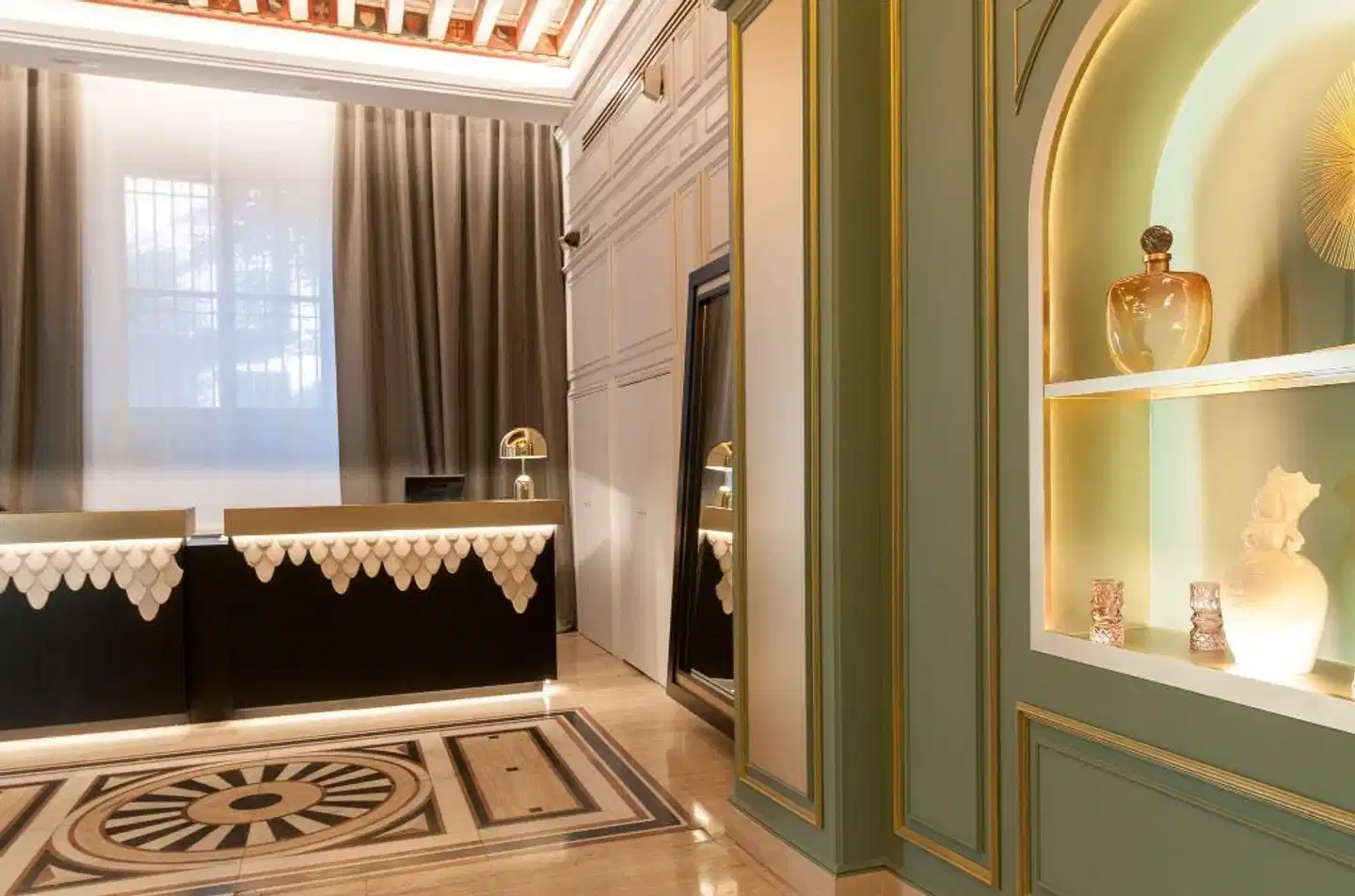 Eugenia de Montijo, Autograph Collection Wohnbeispiel