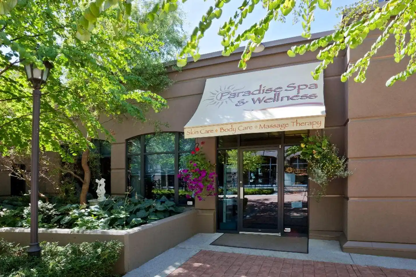 Holiday Inn North Vancouver Aussenansicht