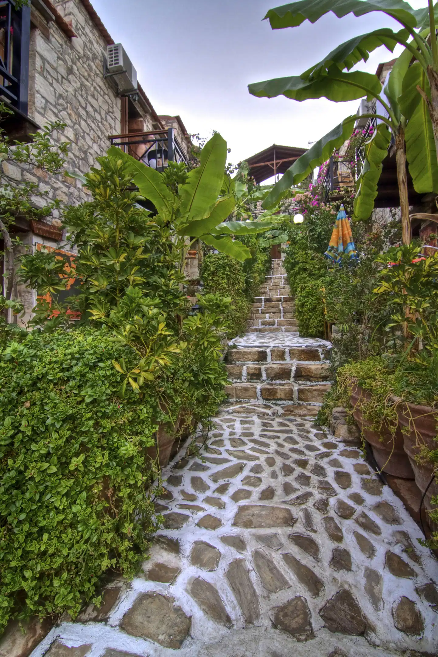 Stone Village Petrino Horio Garten