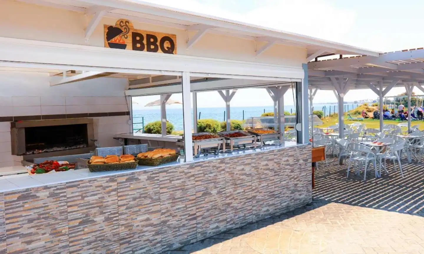 White Olive Marine Aquapark Terrasse