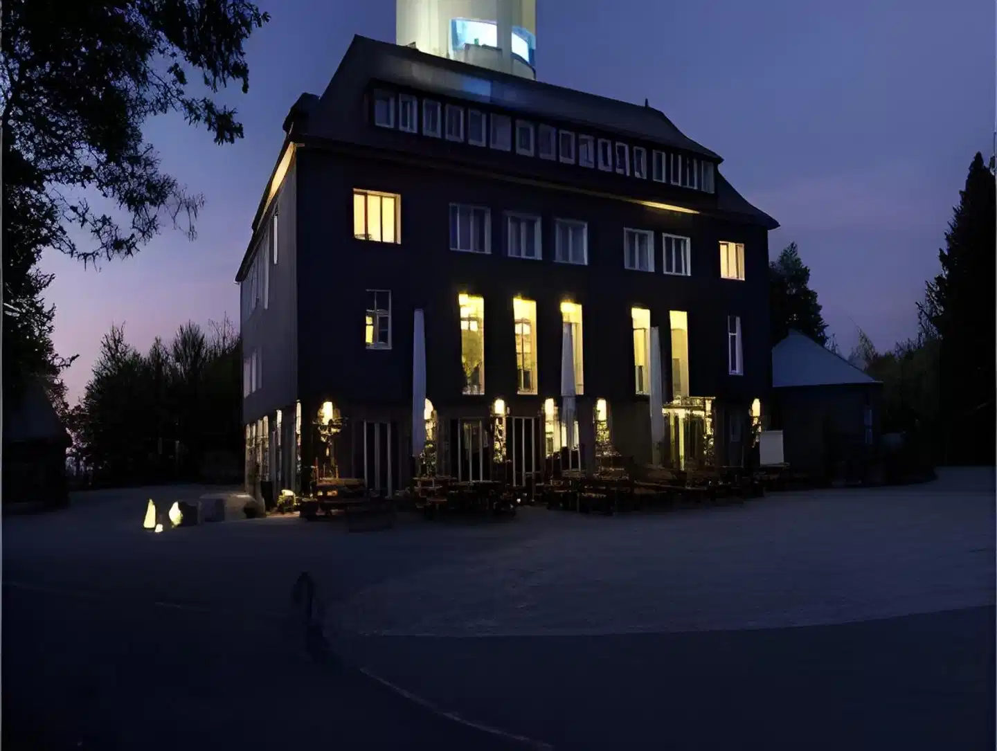 Kahler Asten Berggasthof Aussenansicht