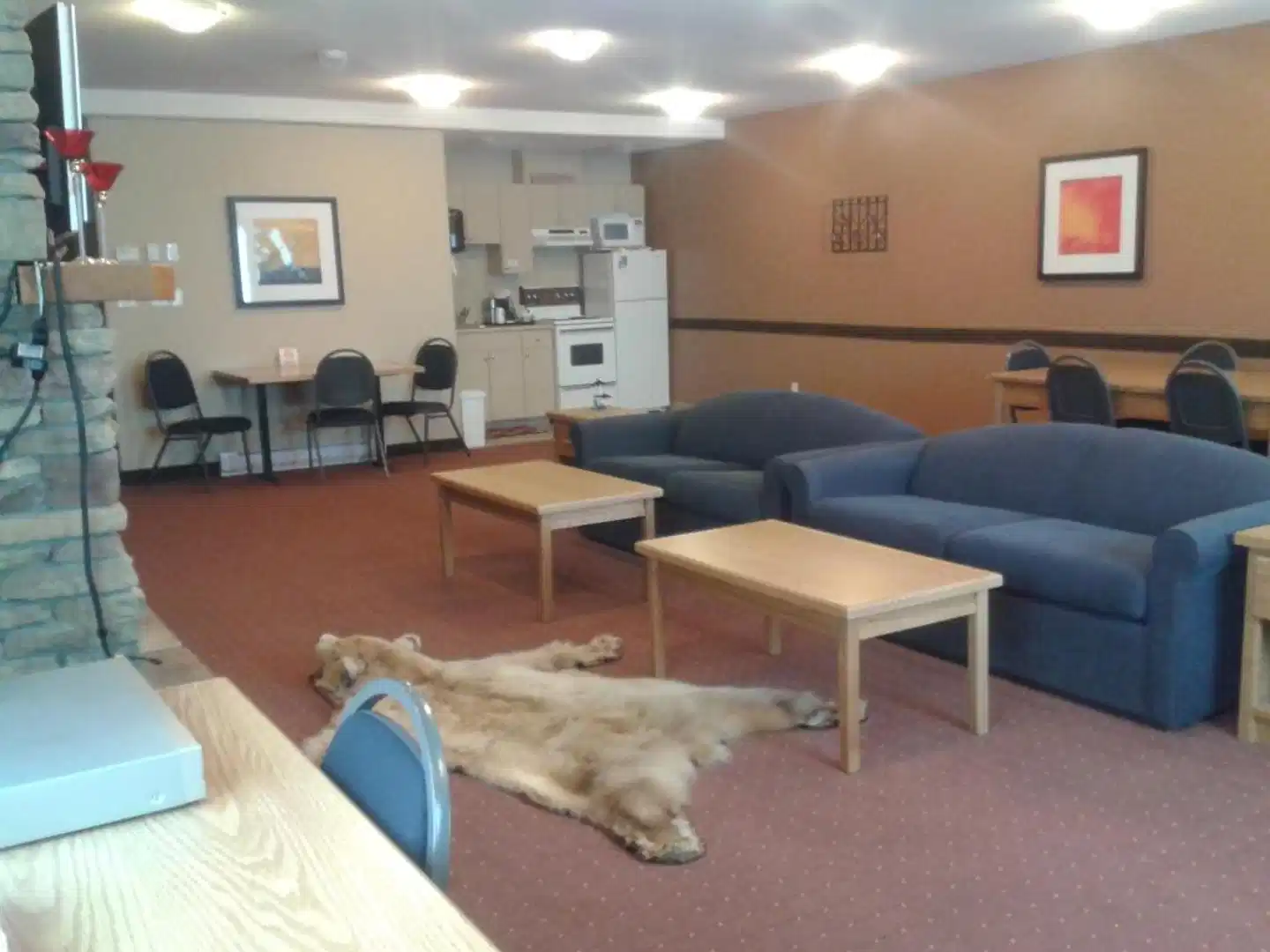 Coast Osoyoos Beach Hotel Lobby