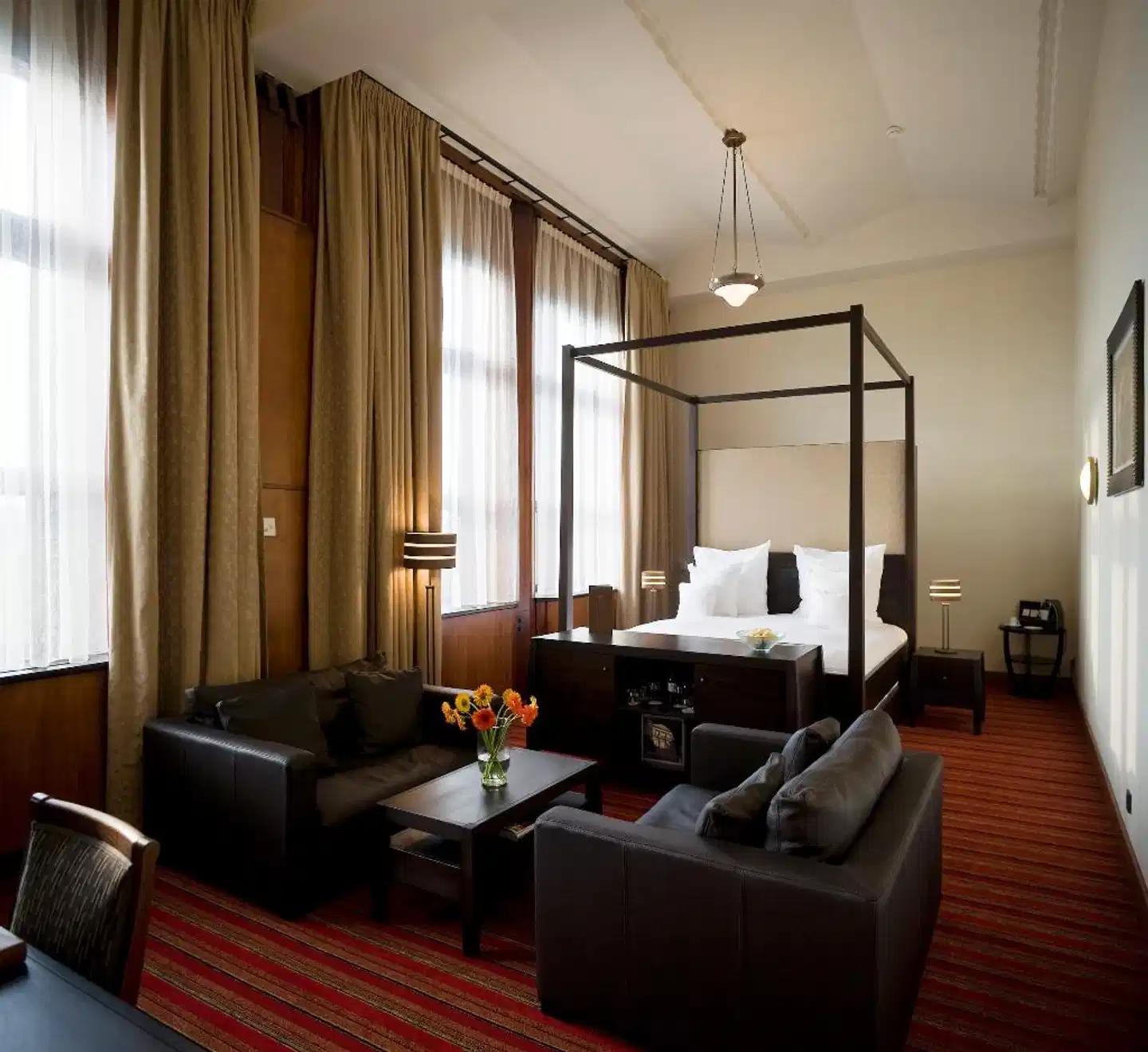 Amrâth Amsterdam Lobby