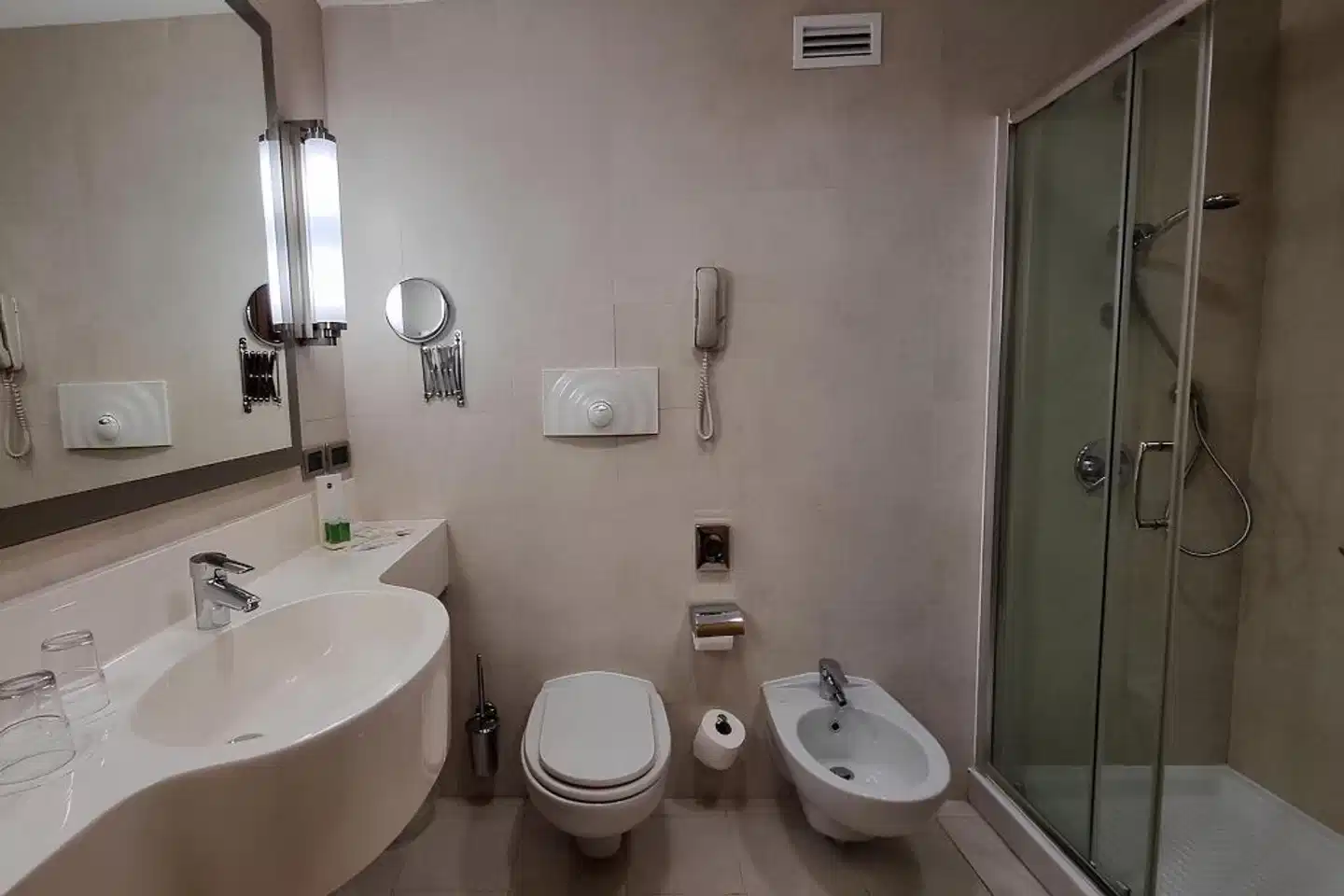 Plaza Caserta Badezimmer