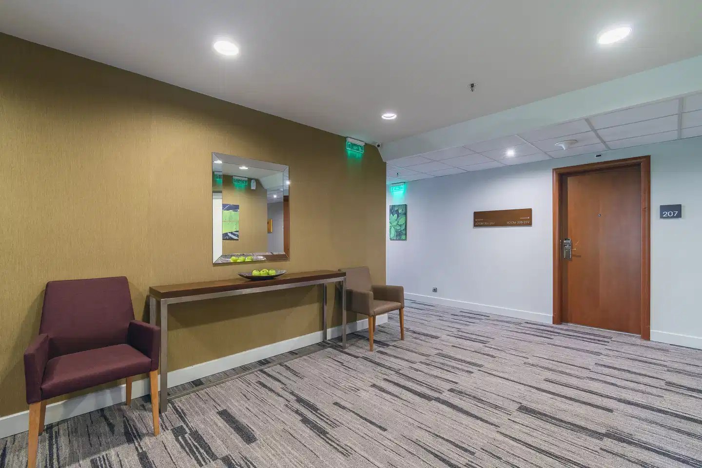 Lion's Garden Hotel Lobby