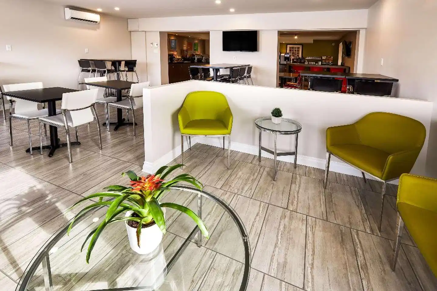 Comfort Inn Rouyn-Noranda Bar