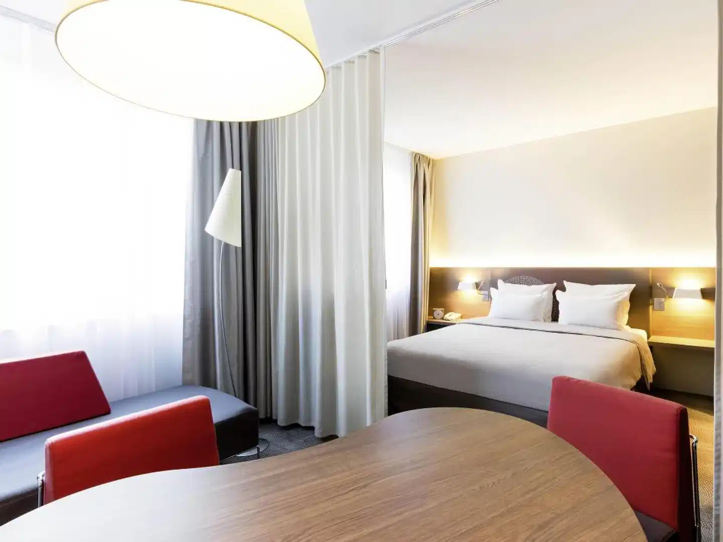 Novotel Suites Geneve Aeroport Hotel Wohnbeispiel