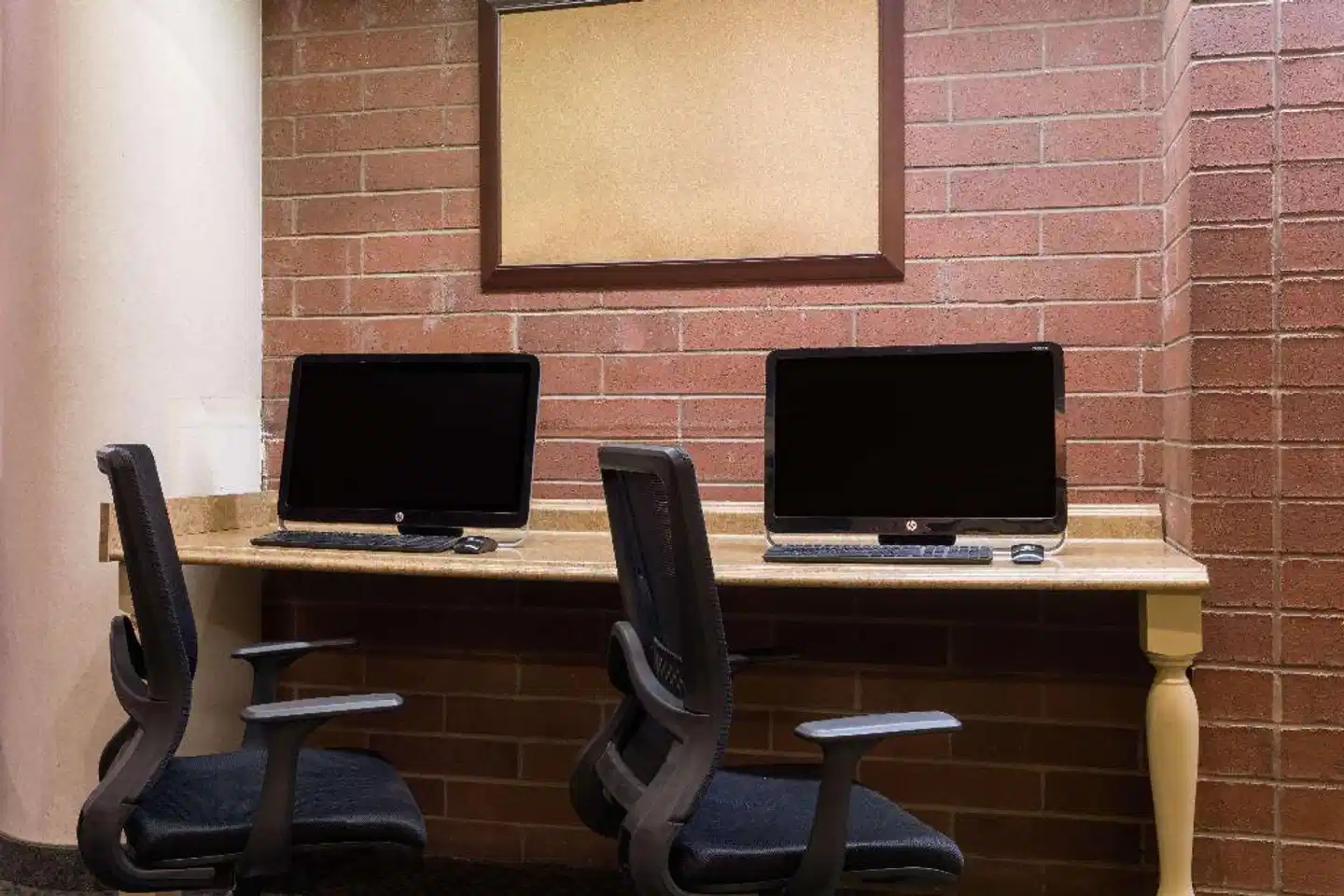 Ramada by Wyndham Cedar City Lobby