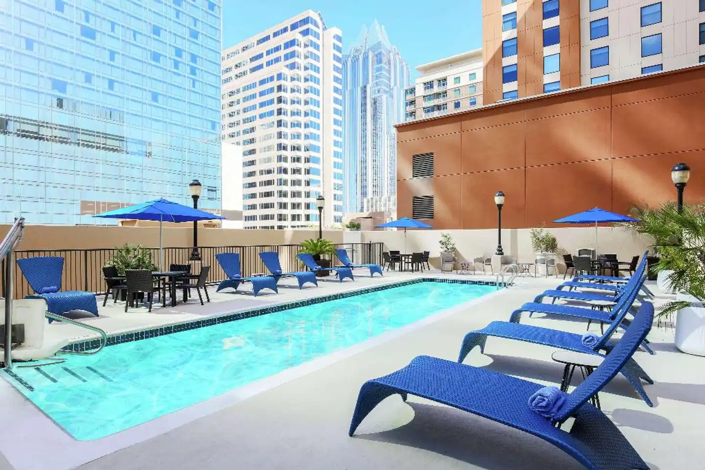 Hampton Inn & Suites Austin-Downtown/Convention Center Pool