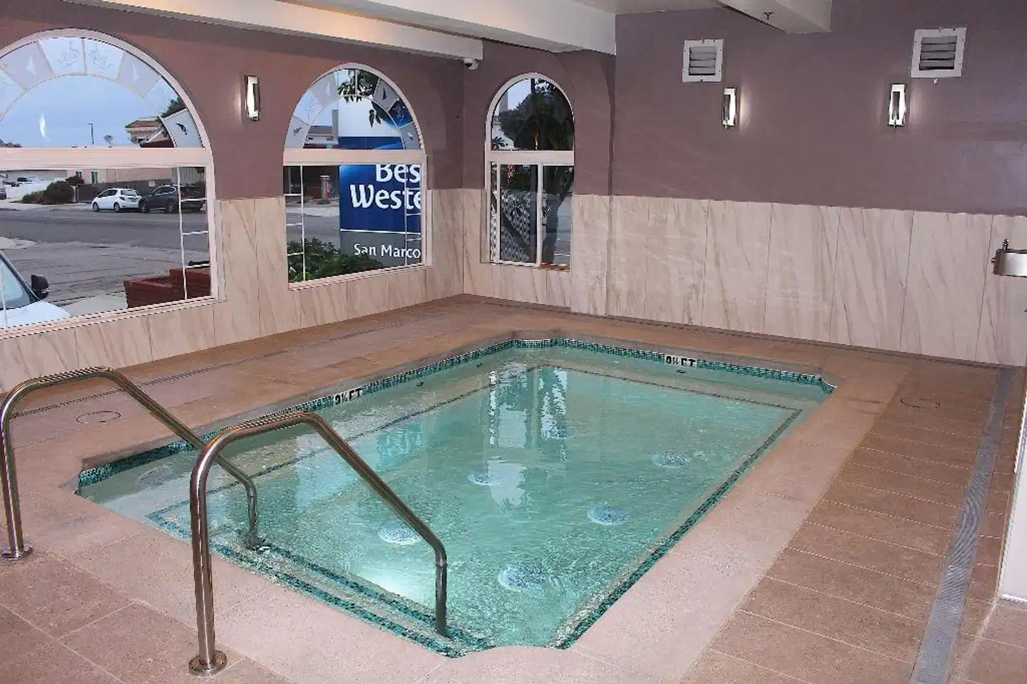 Best Western Plus San Marcos Inn Hallenbad