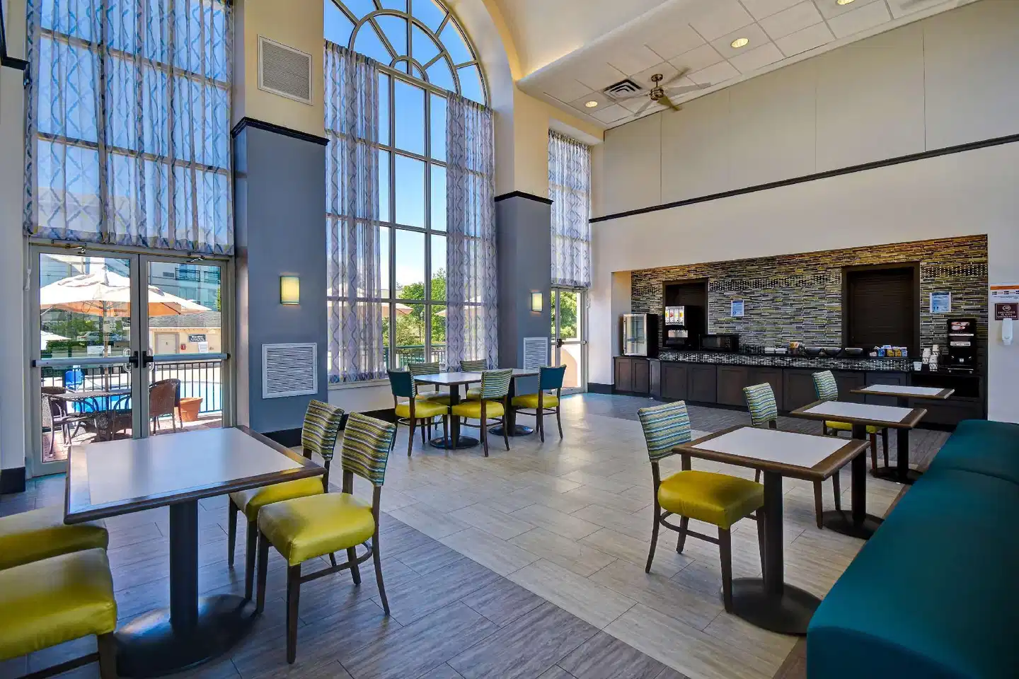 Best Western Plus - King of Prussia Lobby