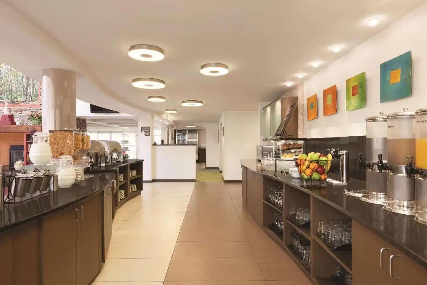 Homewood Suites by Hilton Harrisburg-West Hershey Area Bar