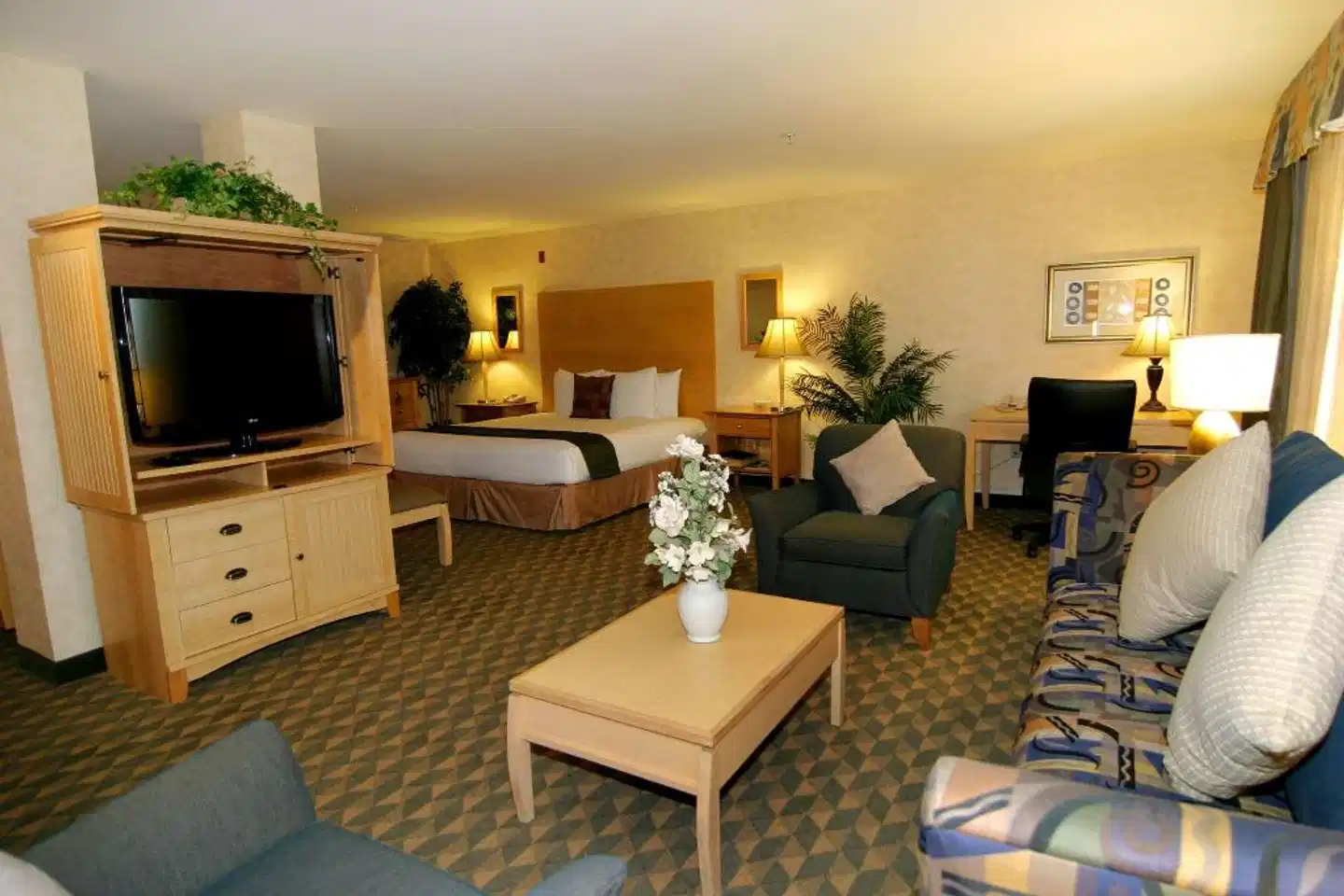 Best Western Plus North Las Vegas Inn & Suites Lobby