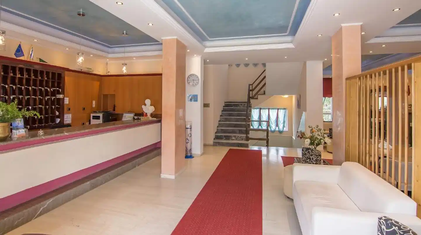 Primavera Hotel Lobby