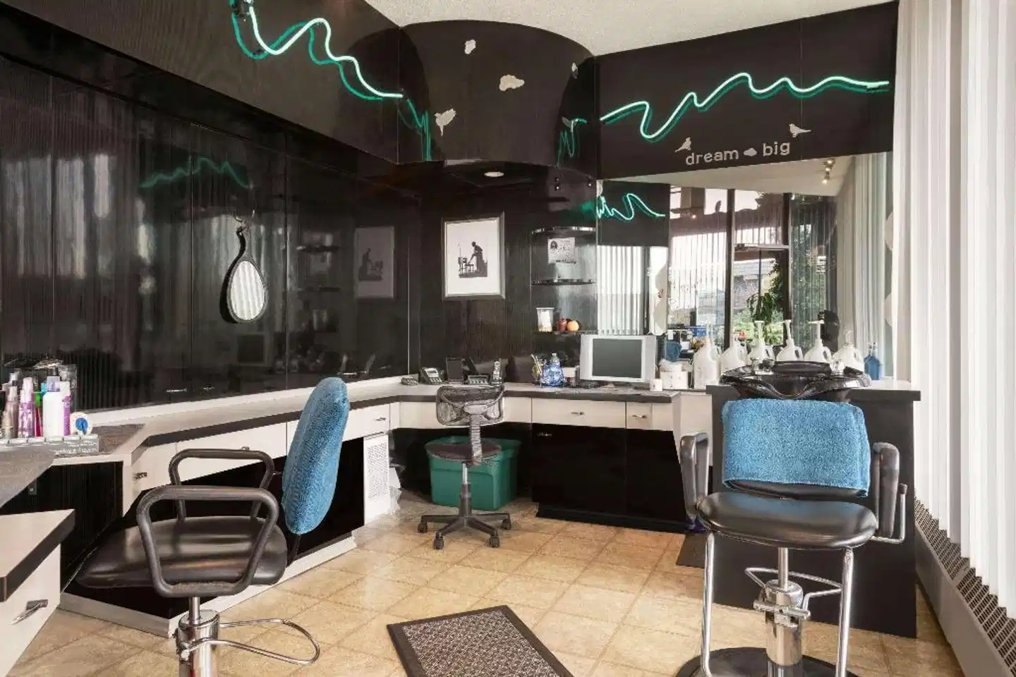 Baymont by Wyndham Medicine Hat Bar