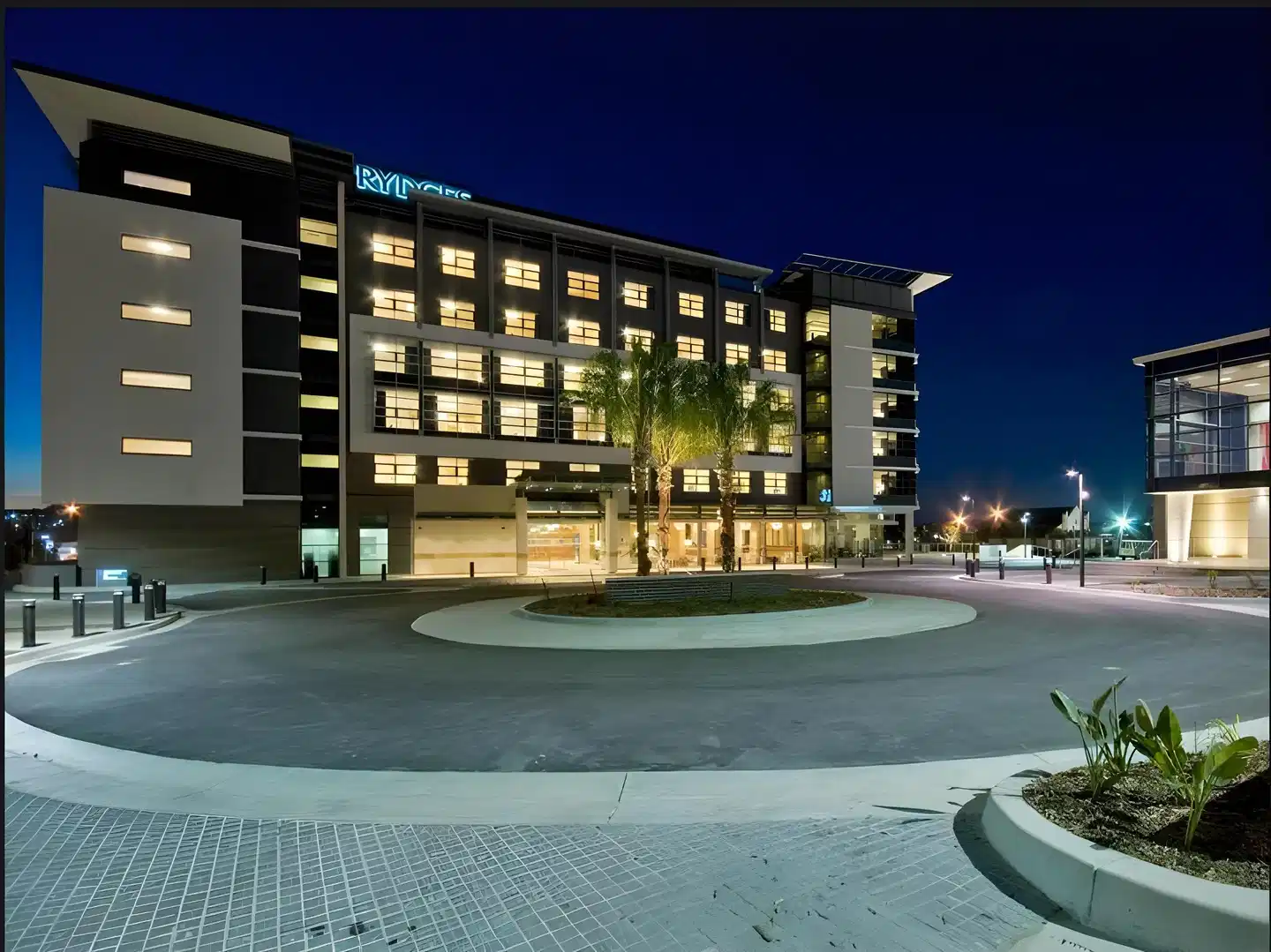 Rydges Campbelltown Aussenansicht