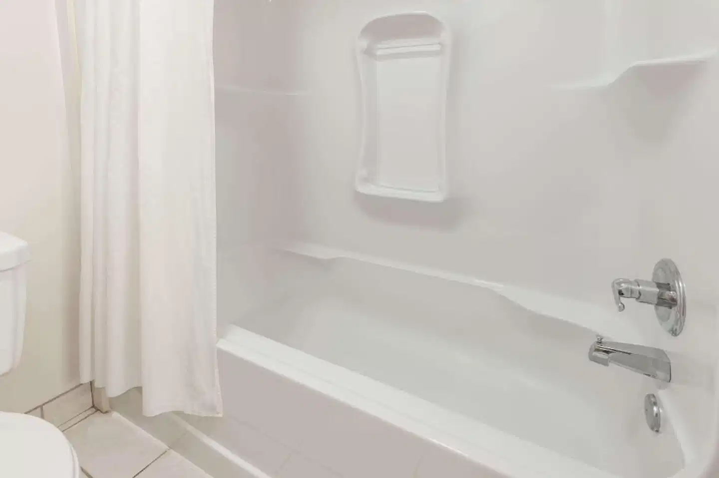 Super 8 by Wyndham Edmonton/West Badezimmer