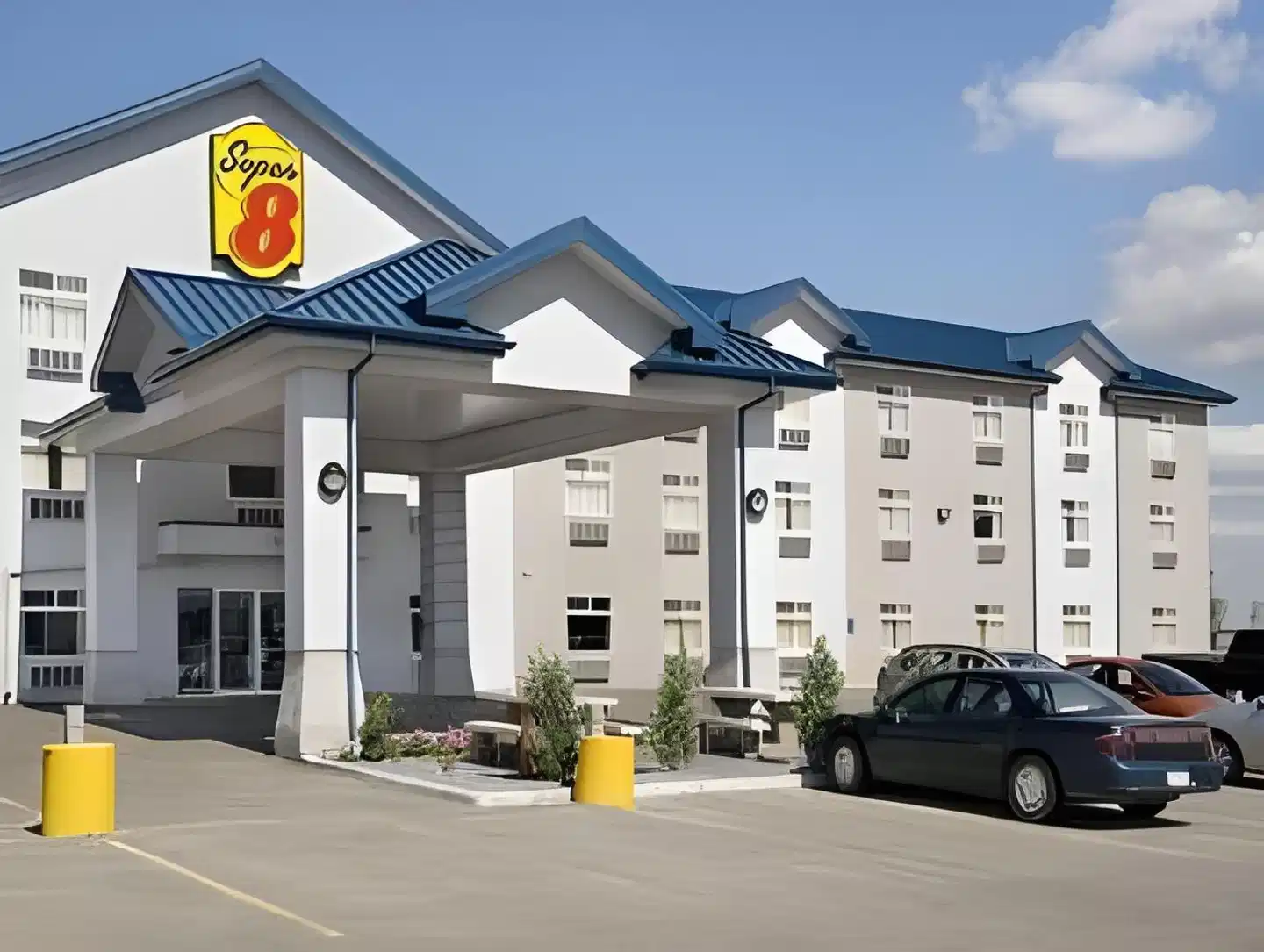 Super 8 by Wyndham Fort Saskatchewan Aussenansicht
