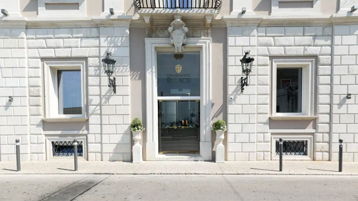 Grand Hotel Palace Aussenansicht