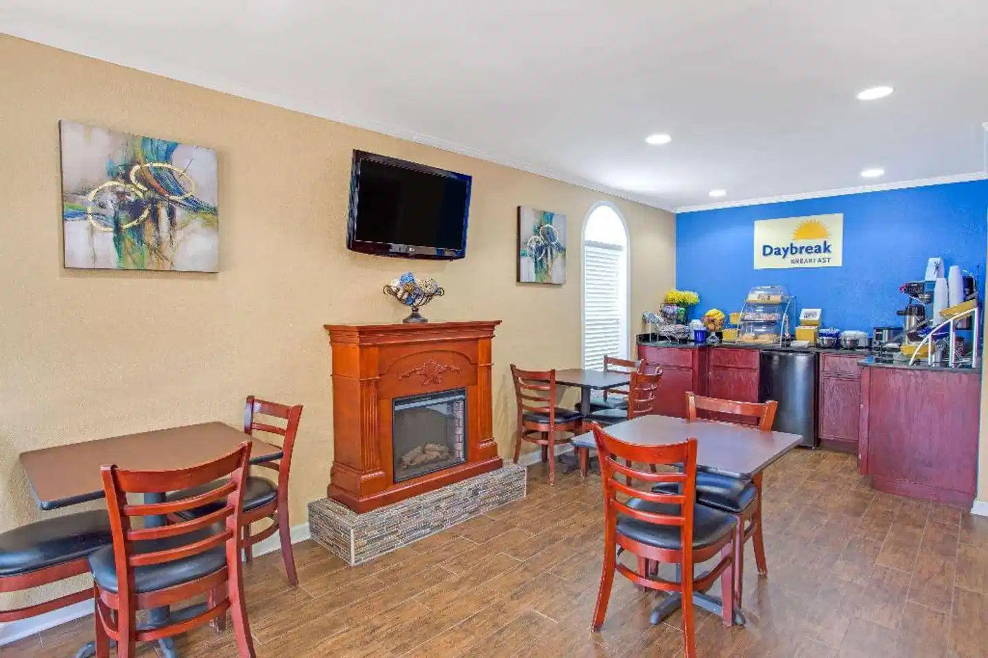 Days Inn Canton Lobby