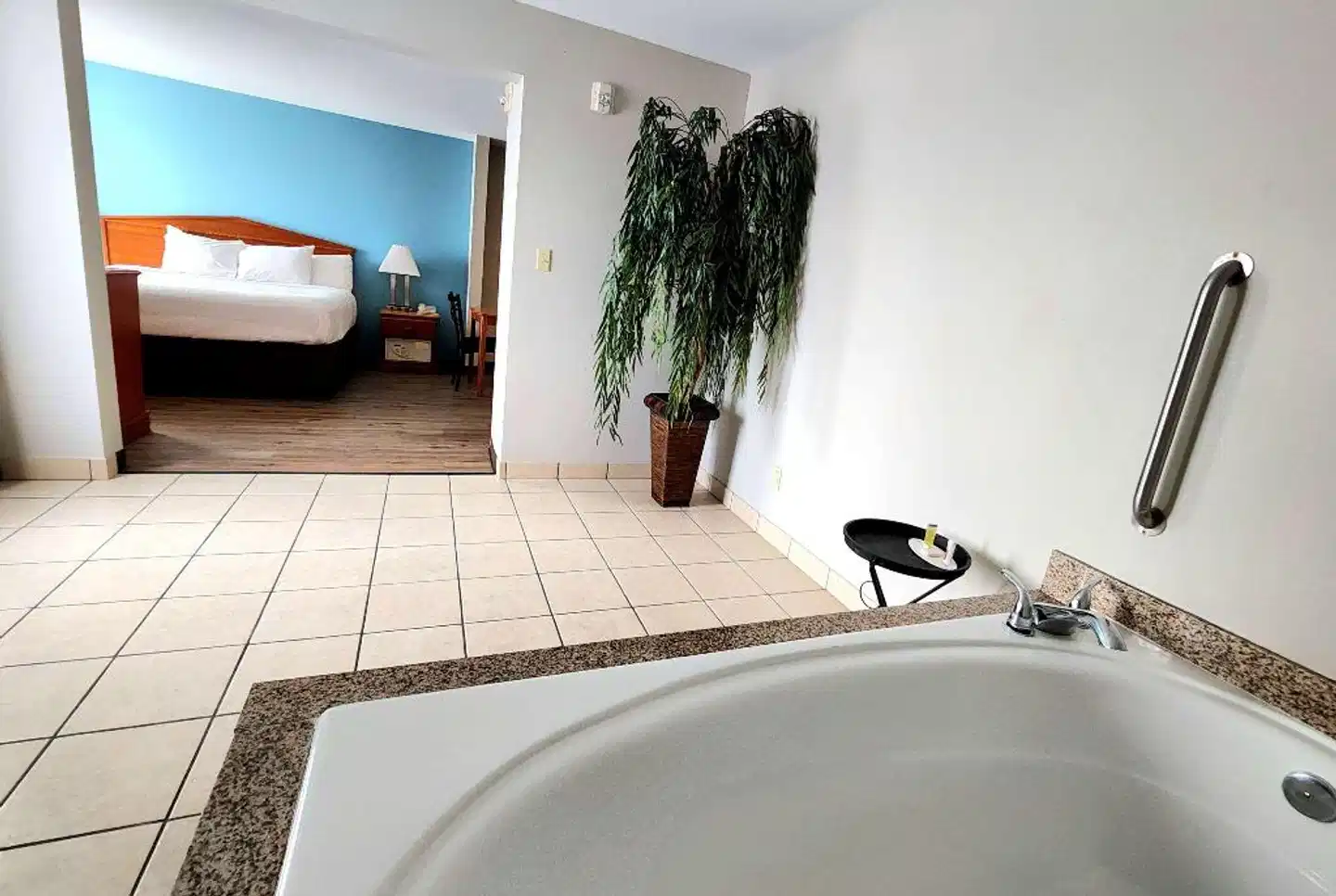 Days Inn & Suites by Wyndham Thibodaux Wellness