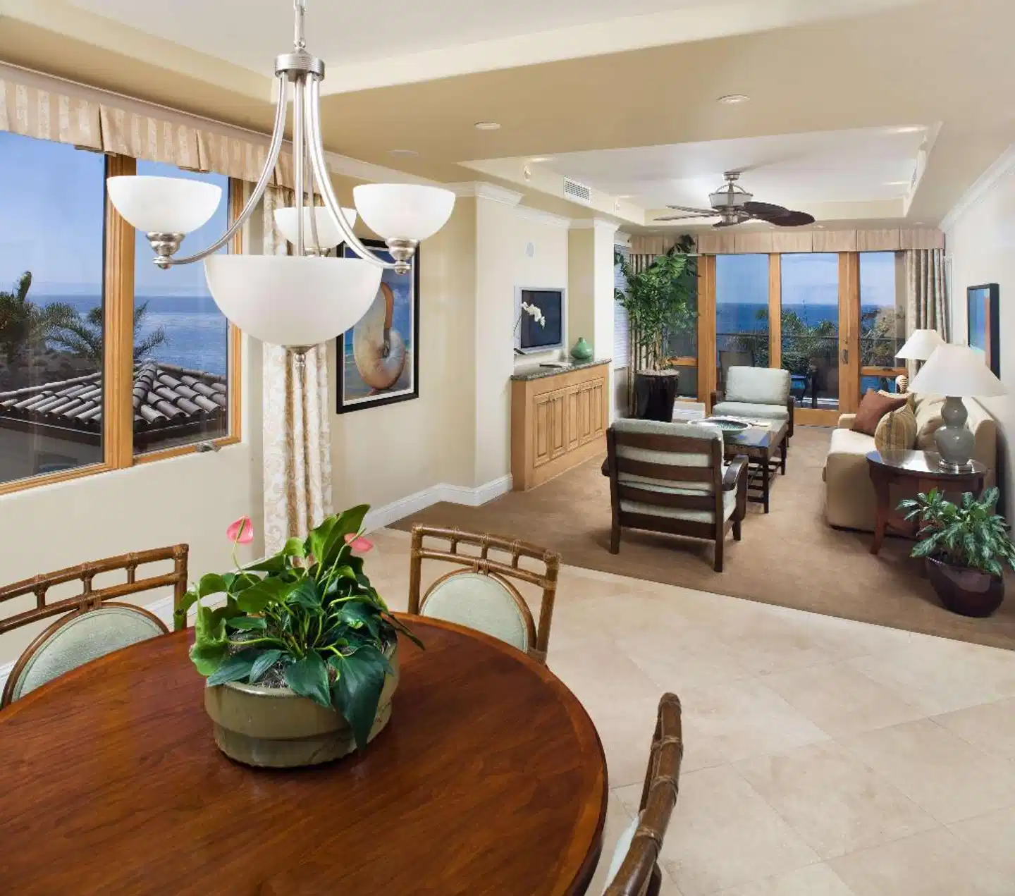 Dolphin Bay Resort and Spa Lobby