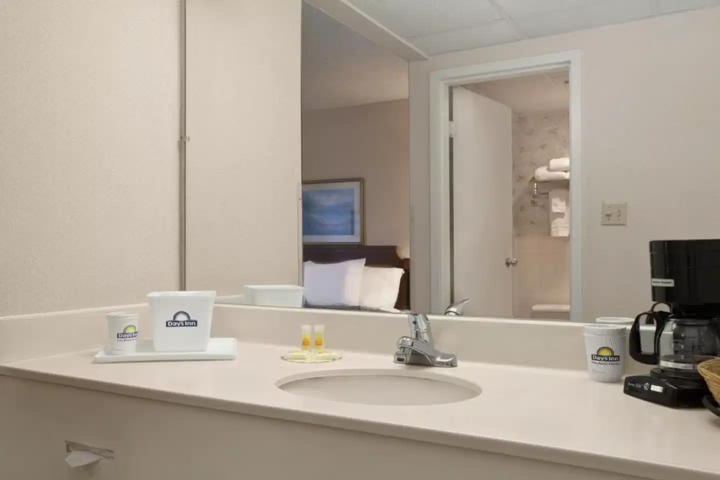 Days Inn by Wyndham Reading Wyomissing Badezimmer