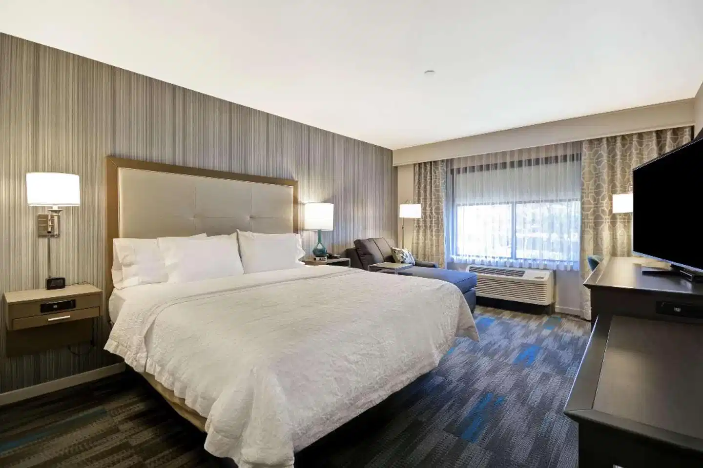 Hampton Inn & Suites Los Angeles Burbank Airport Wohnbeispiel