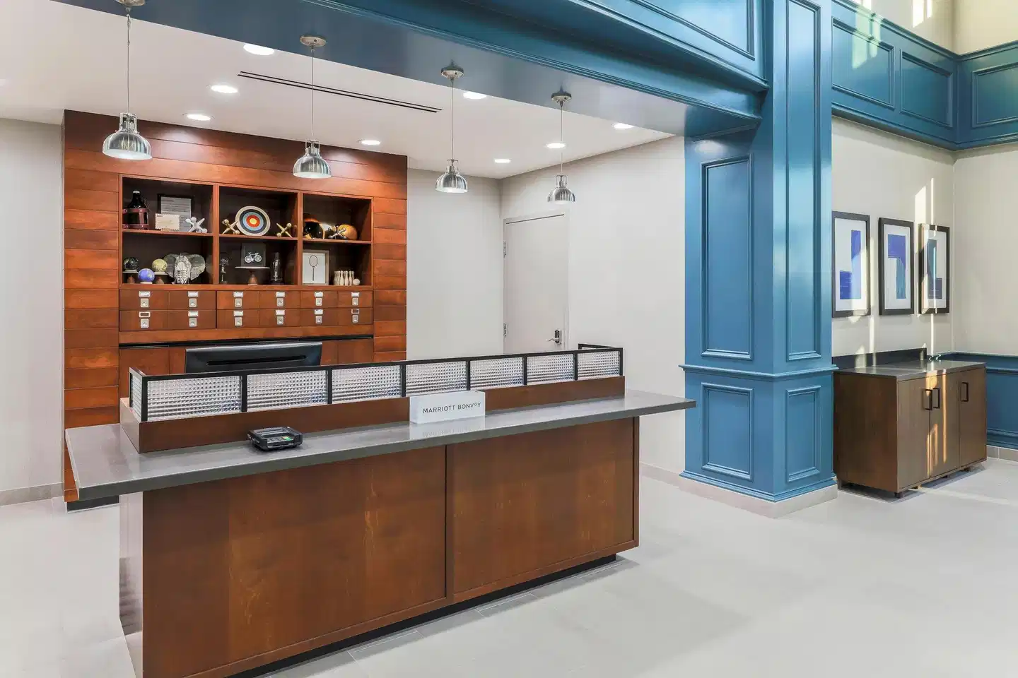 Four Points by Sheraton Ontario-Rancho Cucamonga Bar