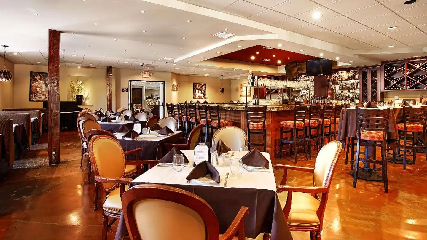 Best Western Plus Thousand Oaks Inn Bar