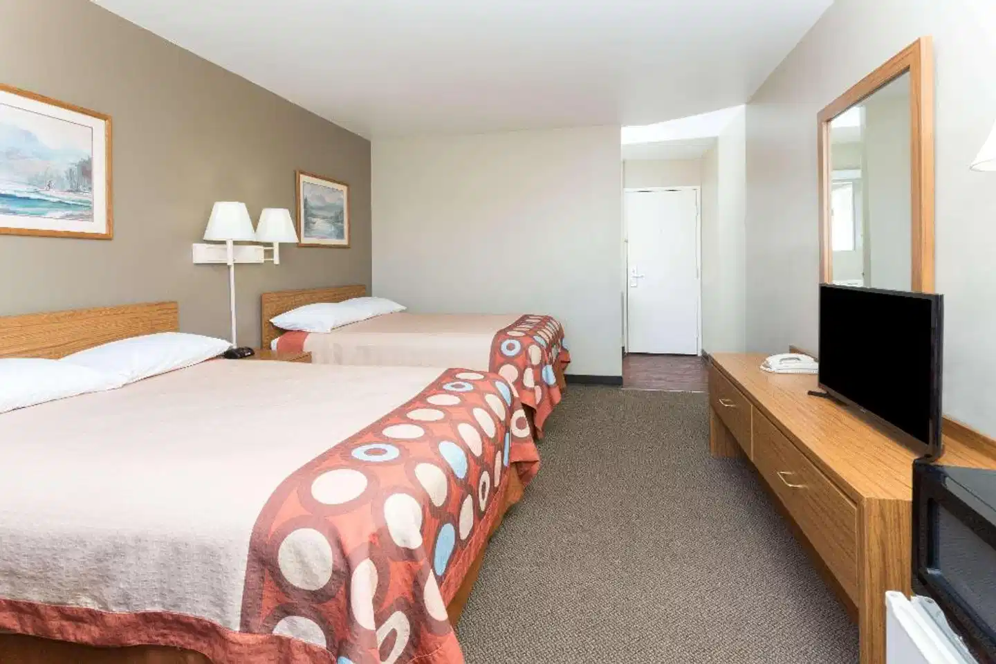 Super 8 by Wyndham Cos/Hwy. 24 E/PAFB Area Wohnbeispiel