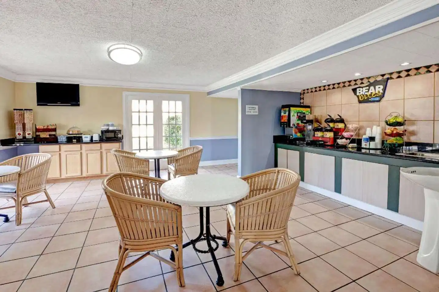 Travelodge by Wyndham North Richland Hills/Dallas/Ft Worth Bar