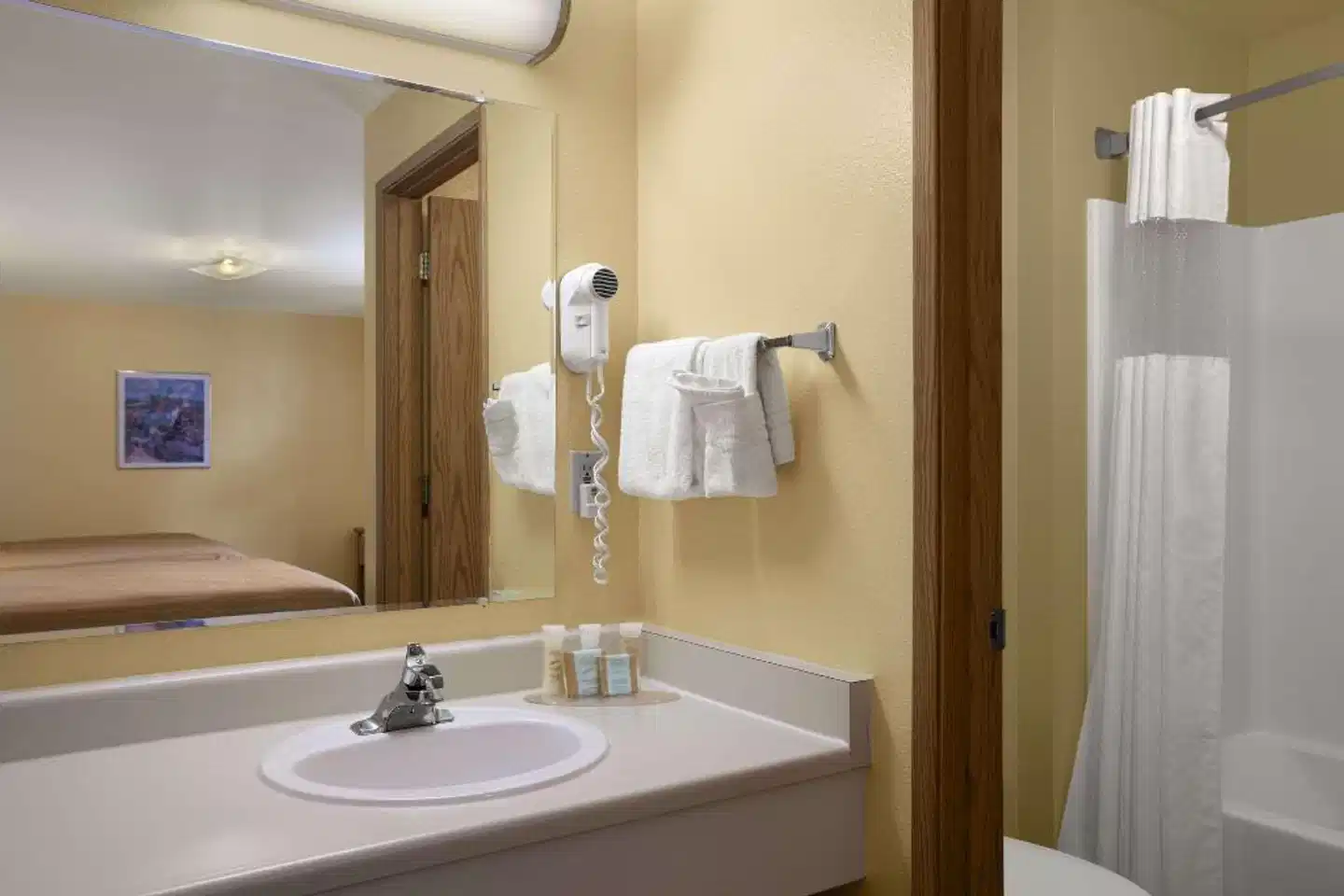 Travelodge by Wyndham Wenatchee Badezimmer