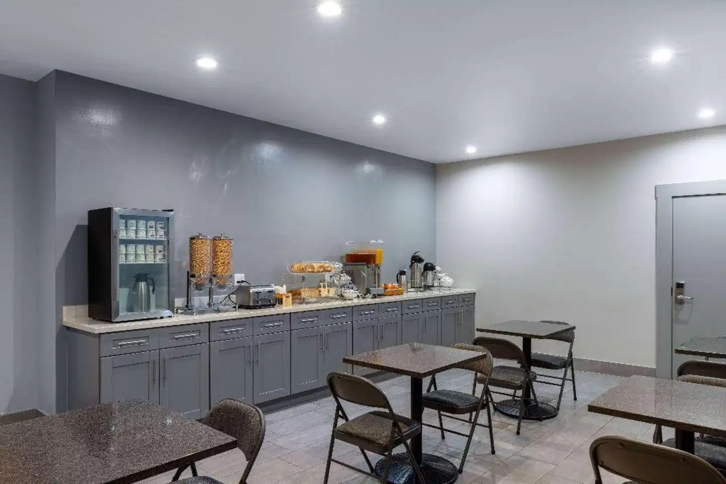 Super 8 by Wyndham San Francisco/Union Square Area Bar