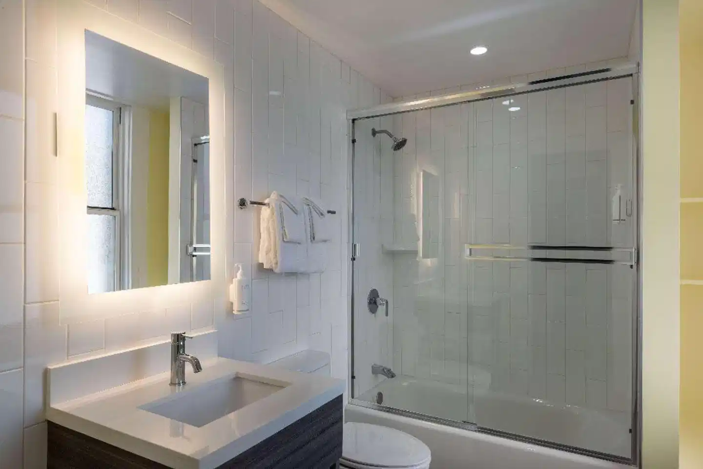 Super 8 by Wyndham San Francisco/Union Square Area Badezimmer