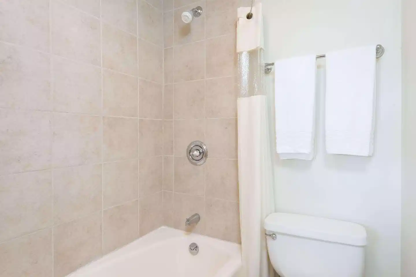 Days Inn by Wyndham Worland Badezimmer