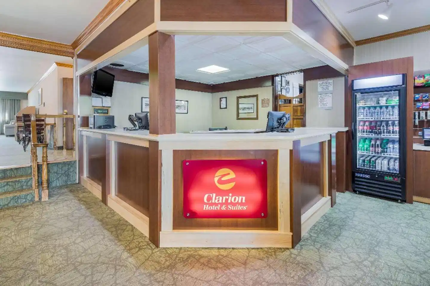 Clarion Hotel & Suites Fairbanks near Ft. Wainwright Lobby