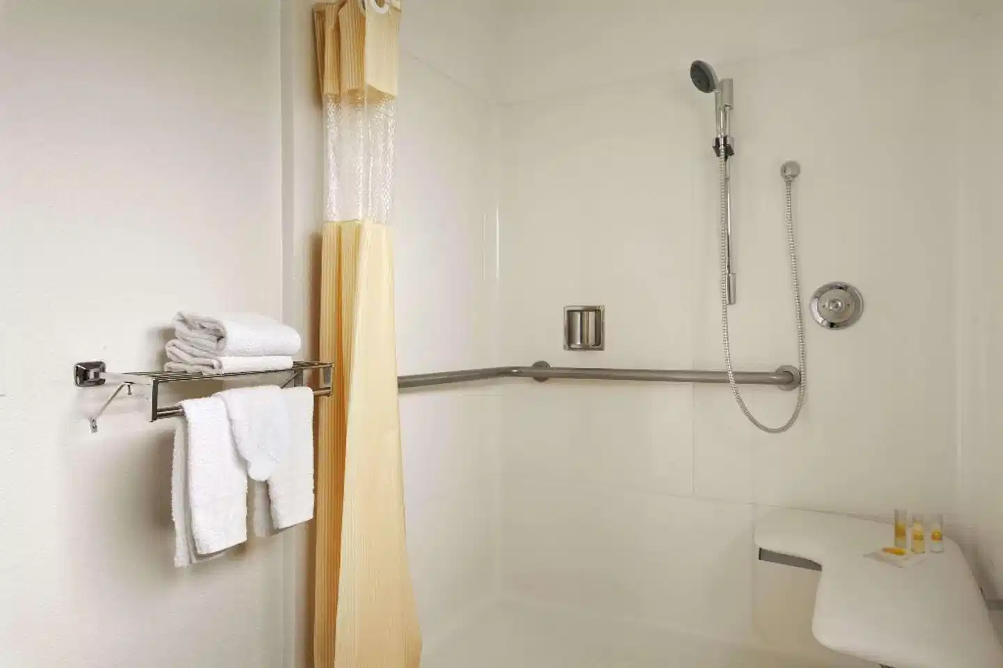 Days Inn Rocklin Badezimmer