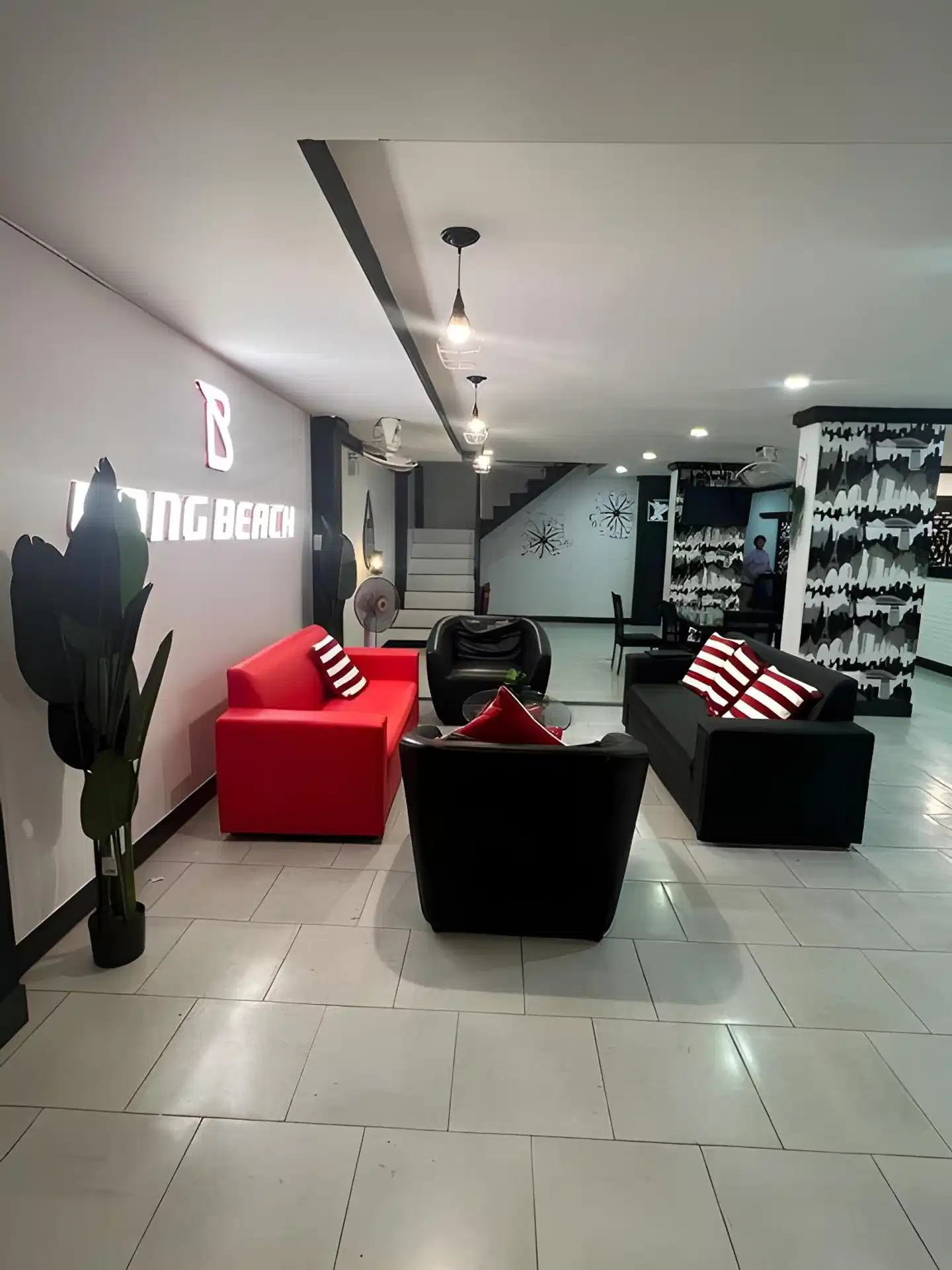 Long Beach Hotel Patong Lobby