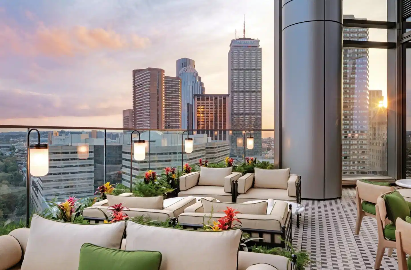 Raffles Boston Terrasse