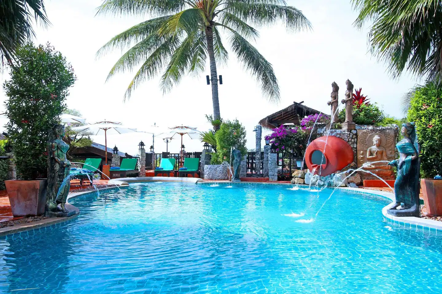 Boomerang Village Cottages Pool