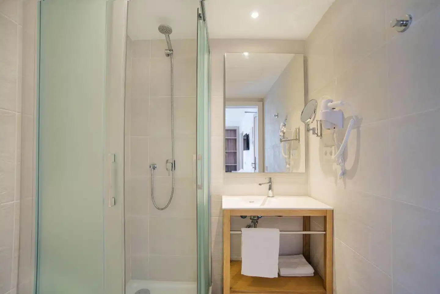 INNER Hotel Rupit Badezimmer