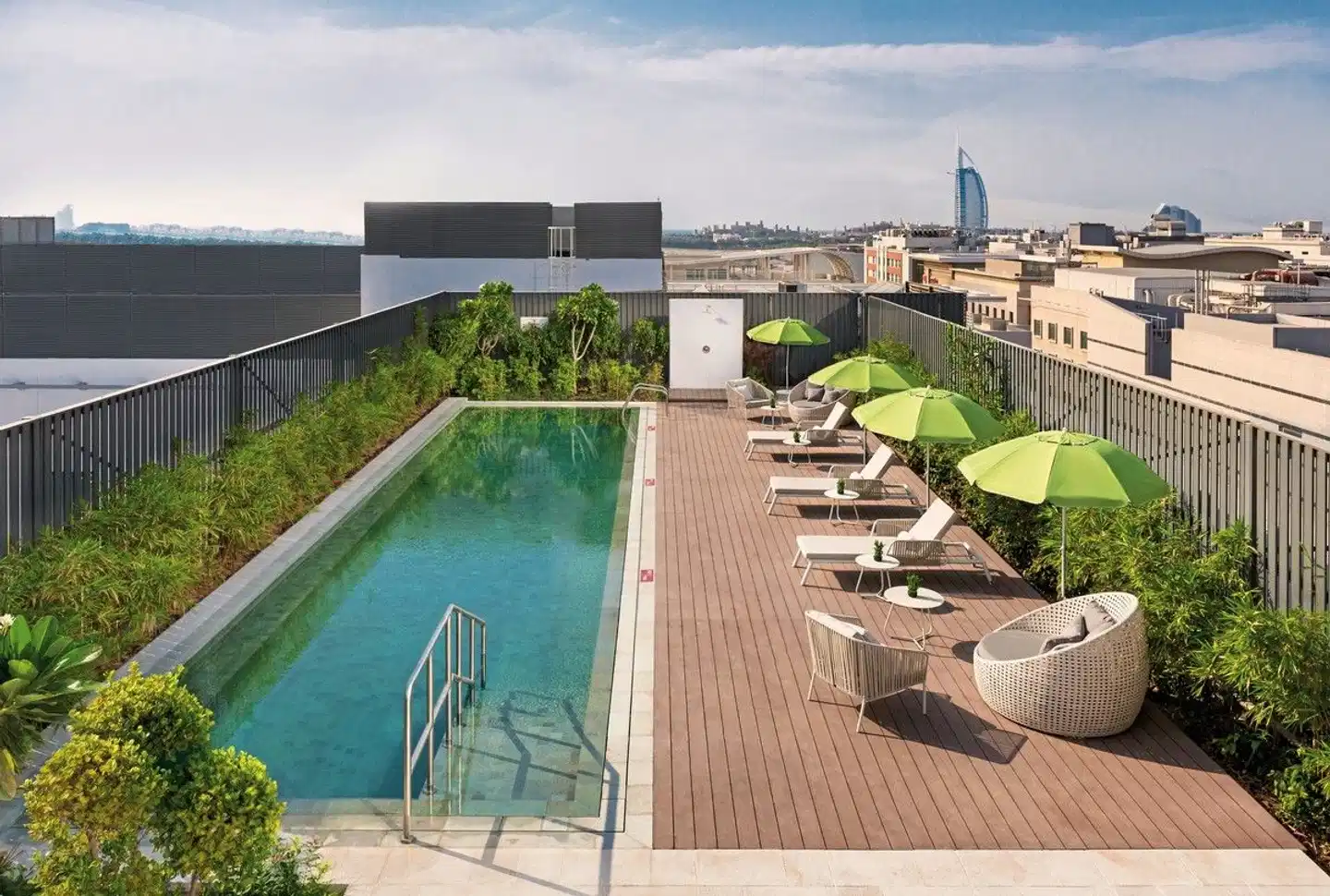 Millennium Al Barsha Terrasse