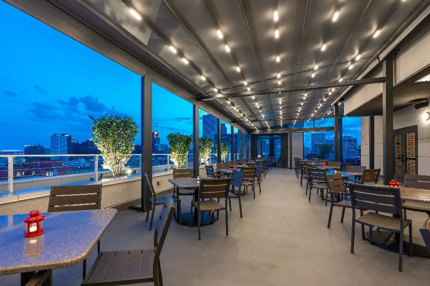 The Higgins Hotel New Orleans, Curio Collection By Hilton Restaurant